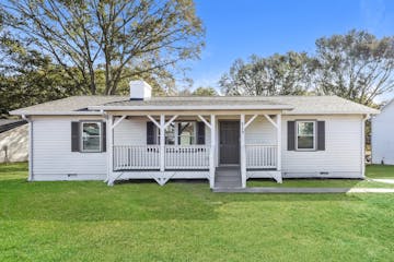 219 Deerfield Dr Jonesboro, GA 30238